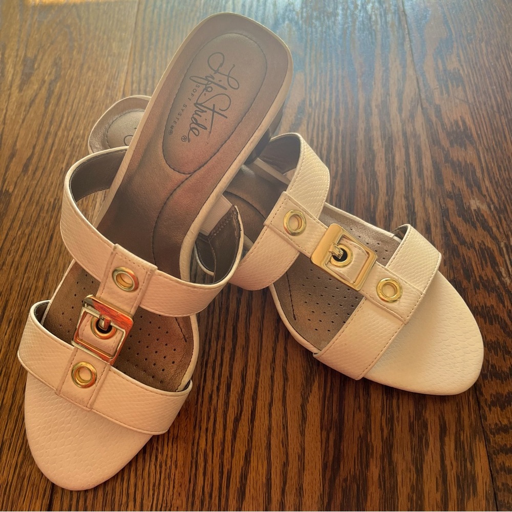 Life Stride sandals